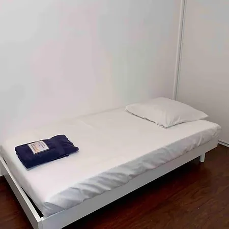Apartment Duplex 2 Chambres, 2 Salles De Bain, Proche Gare Et Garage Prive *